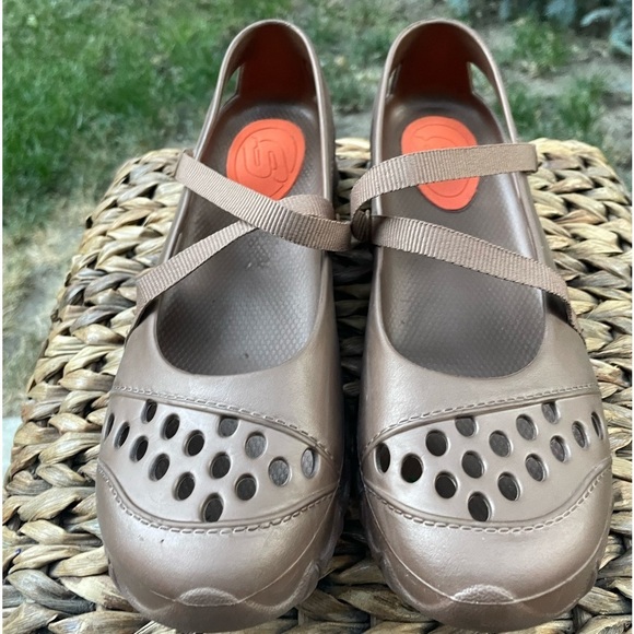 Skechers Cali Gear Tan Bronze Rubber Mary Jane Boat / Water Shoes Women’s 10 - Picture 5 of 9